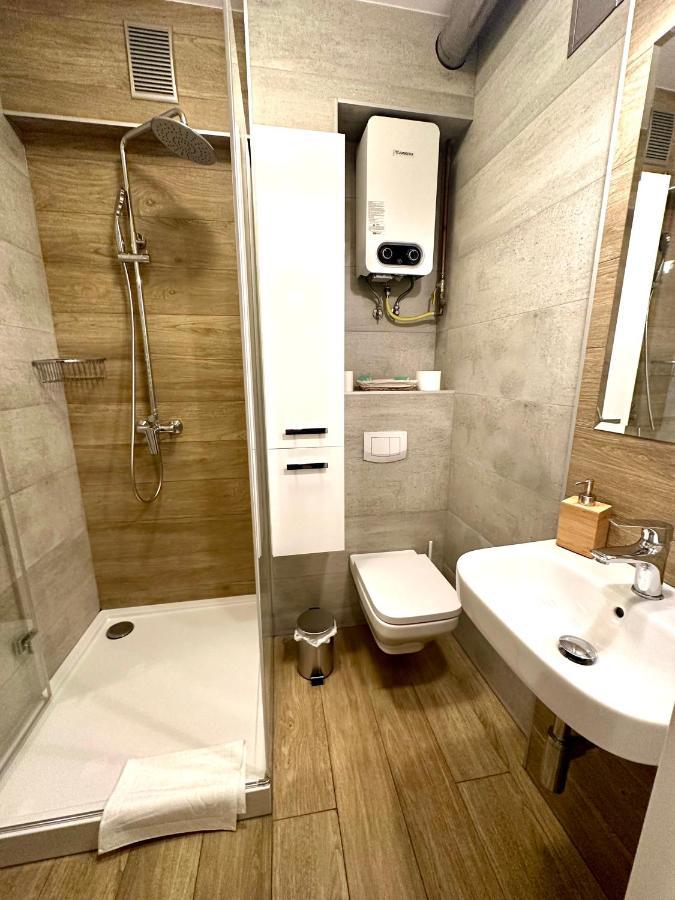 Jazz Apartament Czestochowa Centrum 2-Bedroom Dış mekan fotoğraf