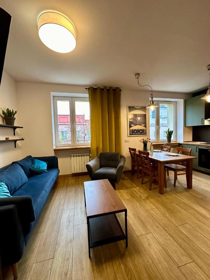 Jazz Apartament Czestochowa Centrum 2-Bedroom Dış mekan fotoğraf